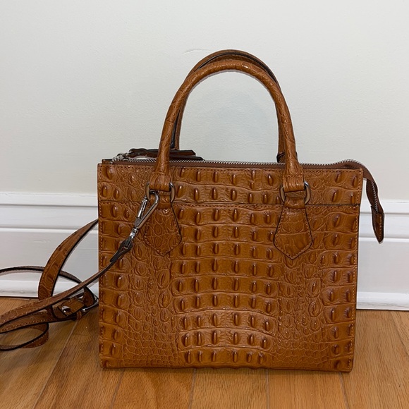 Claudia Firenze Handbags - Claudia Firenze Genuine Leather Crossbody handbag made in Italy